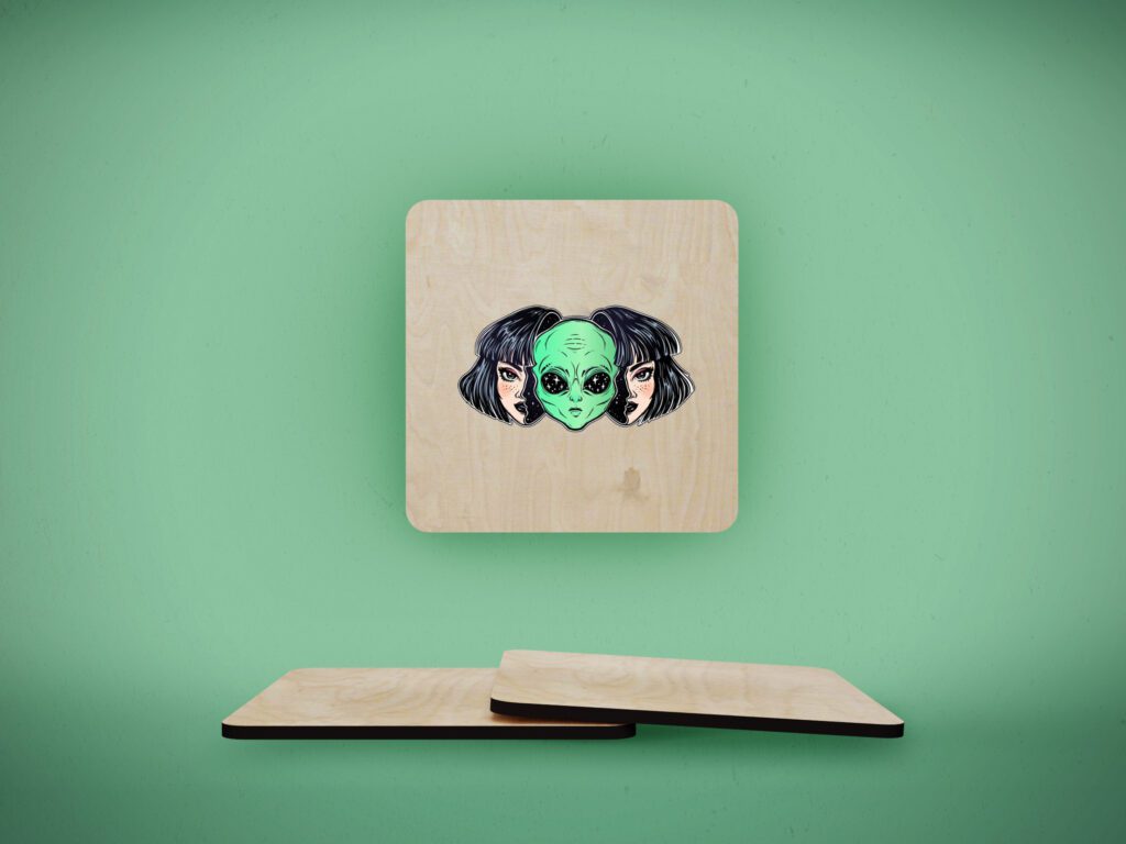 ჭიქის დასადები ხის - Alien girl 2 საჩუქარი პერსონალური საჩუქარი ბავშვისთვის