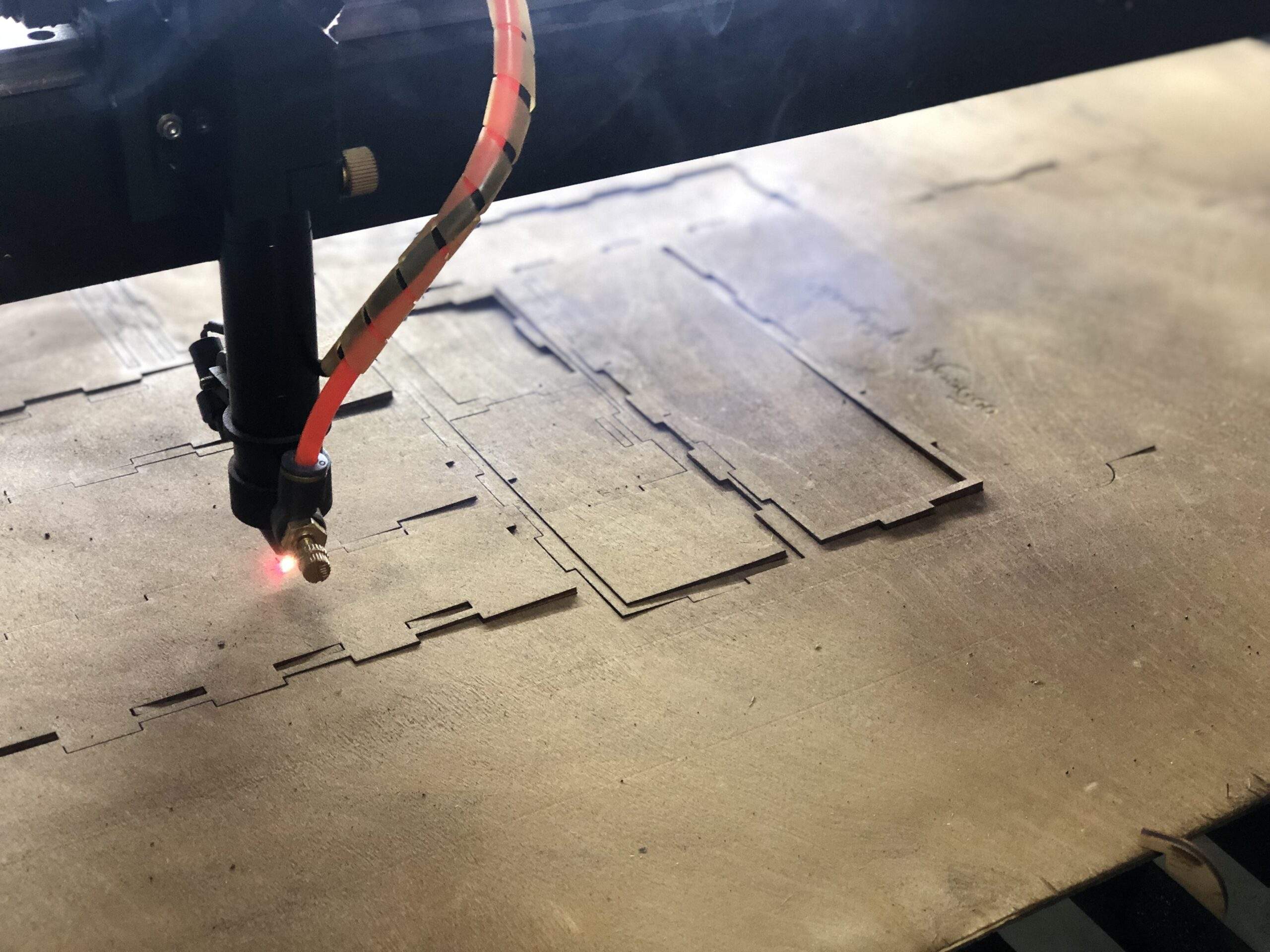 ლაზერით ჭრა 2 საჩუქარი პერსონალური გრავირება